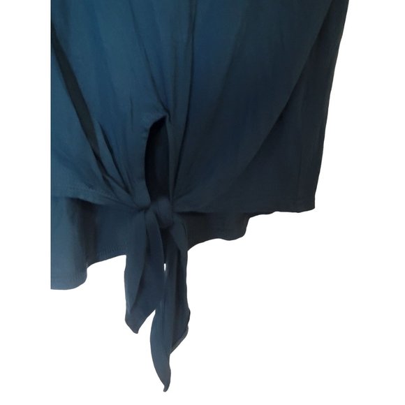 Torrid Super Soft Knits Long Sleeve Cropped Graphic Tee Shirt‎ Women's Size 1X. - Picture 6 of 6